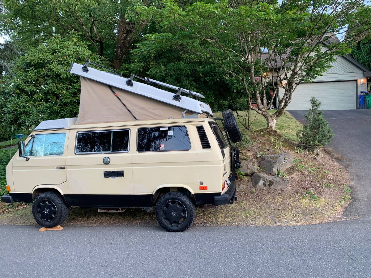 Volkswagen-Vanagon-westfalia-1984-178476-10