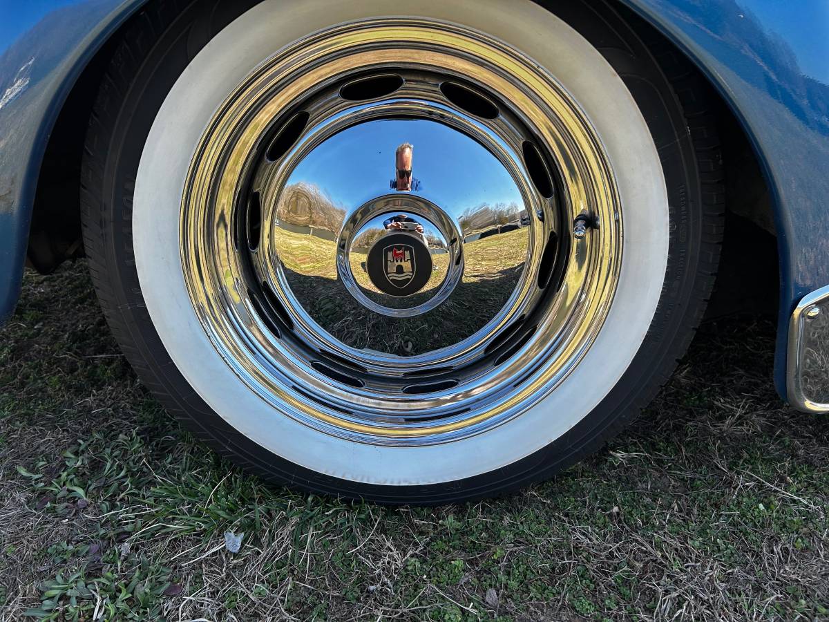 Volkswagen-Vw-bug-convertible-1966-blue-23979-9