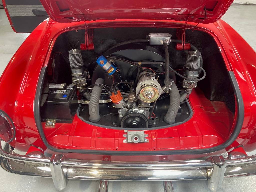 Volkswagen-Vw-karmann-ghia-1968-red-120701-7