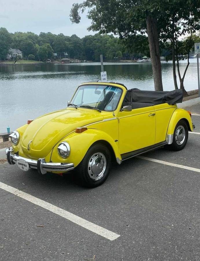 Volkswagen-Vw-super-beetle-convertible-1973-yellow-13724-2