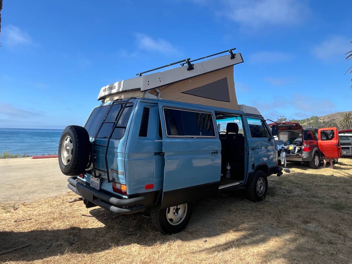 Volkswagen-Westfalia-vanagon-1982-228526-2