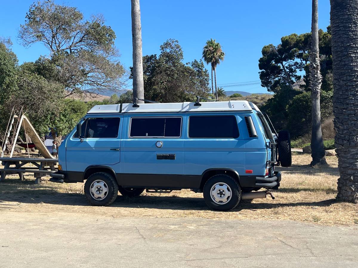 Volkswagen-Westfalia-vanagon-1982-228526-4