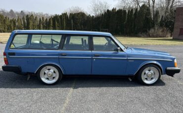 Volvo-240-1985-blue-550394-11