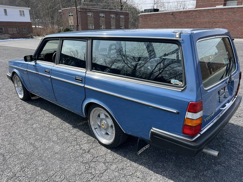 Volvo-240-1985-blue-550394-17