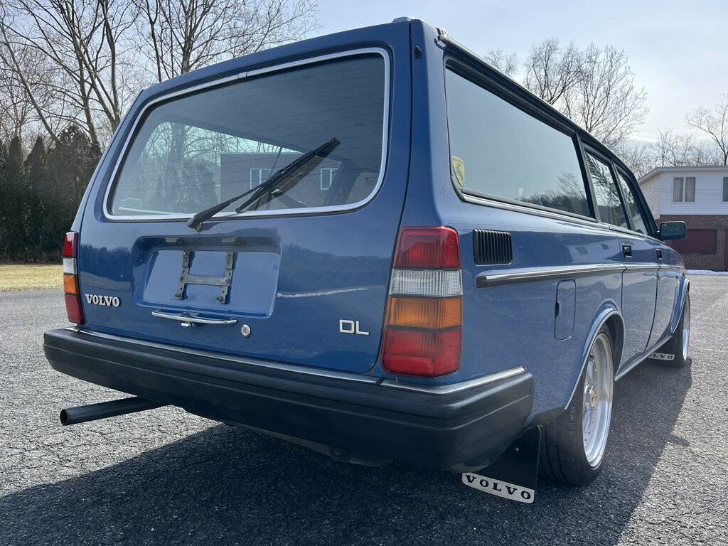 Volvo-240-1985-blue-550394-19