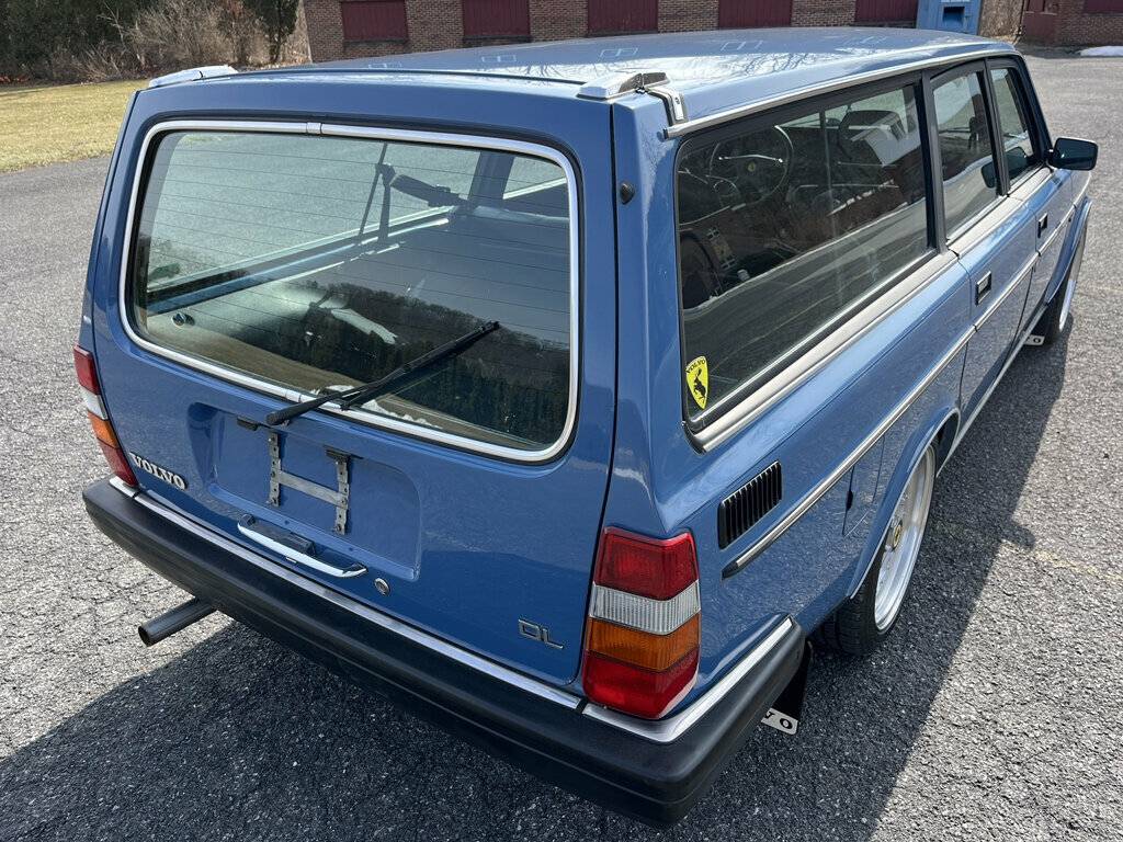 Volvo-240-1985-blue-550394-20