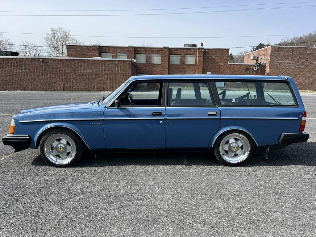 Volvo-240-1985-blue-550394-21