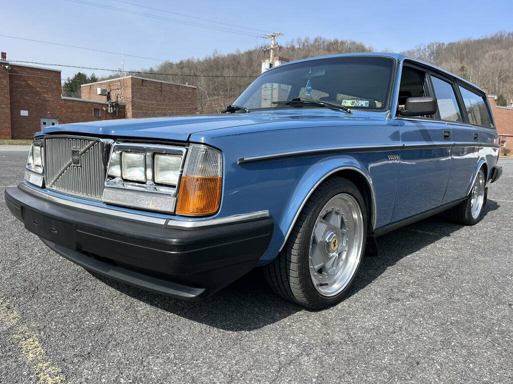 Volvo-240-1985-blue-550394-22