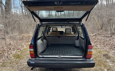 Volvo-240-wagon-1990-black-246229-10